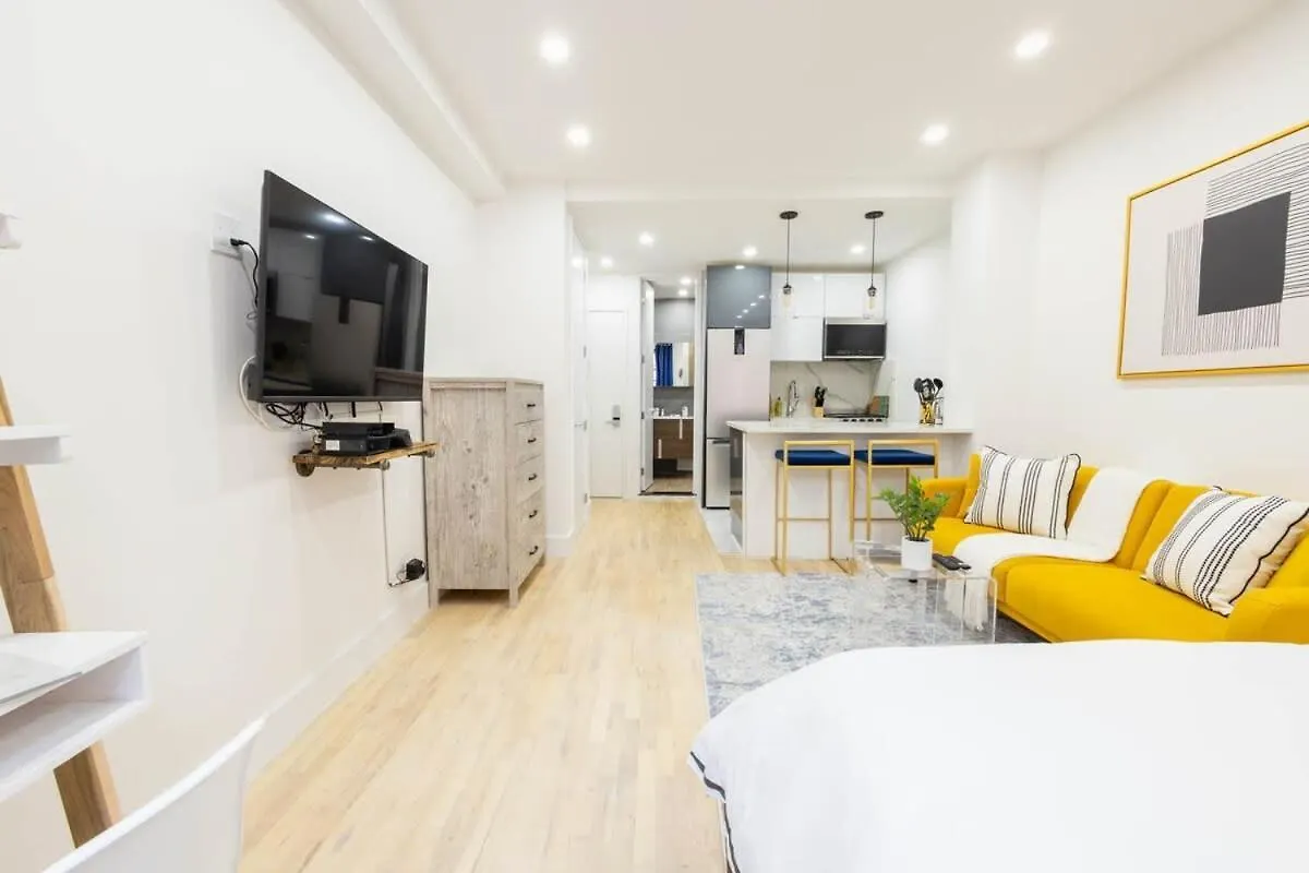 1597-1 Large Studio In The Unit Prime Ues Нью-Йорк