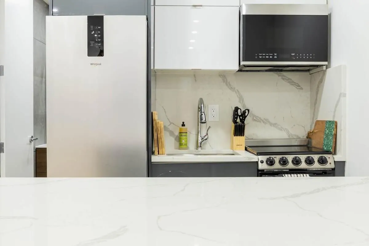 Apartment 1597-1 Large Studio In The Unit Prime Ues New York United States