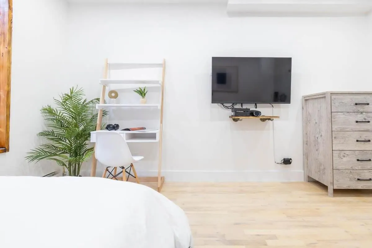 Apartment 1597-1 Large Studio In The Unit Prime Ues New York