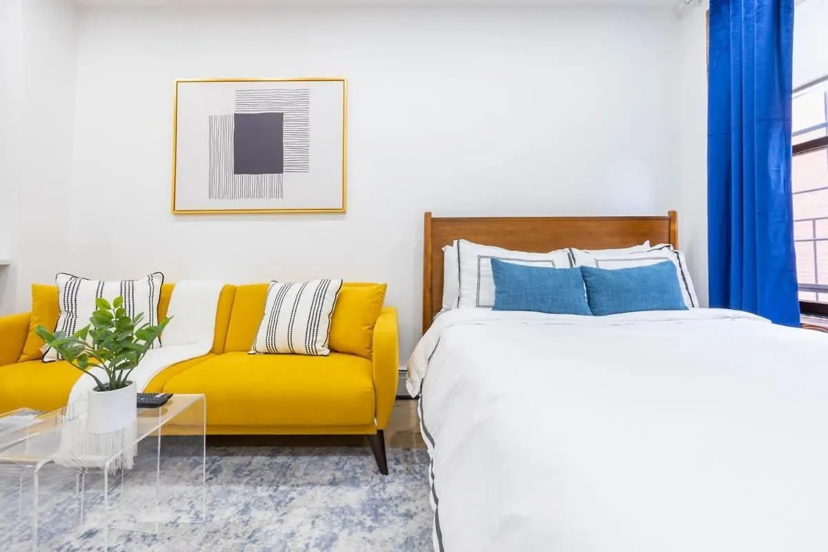 1597-1 Large Studio In The Unit Prime Ues New York Apartment
