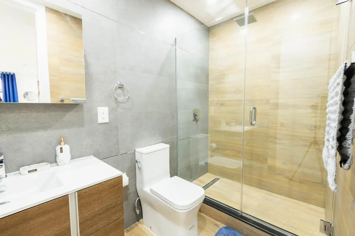 1597-1 Large Studio In The Unit Prime Ues New York United States
