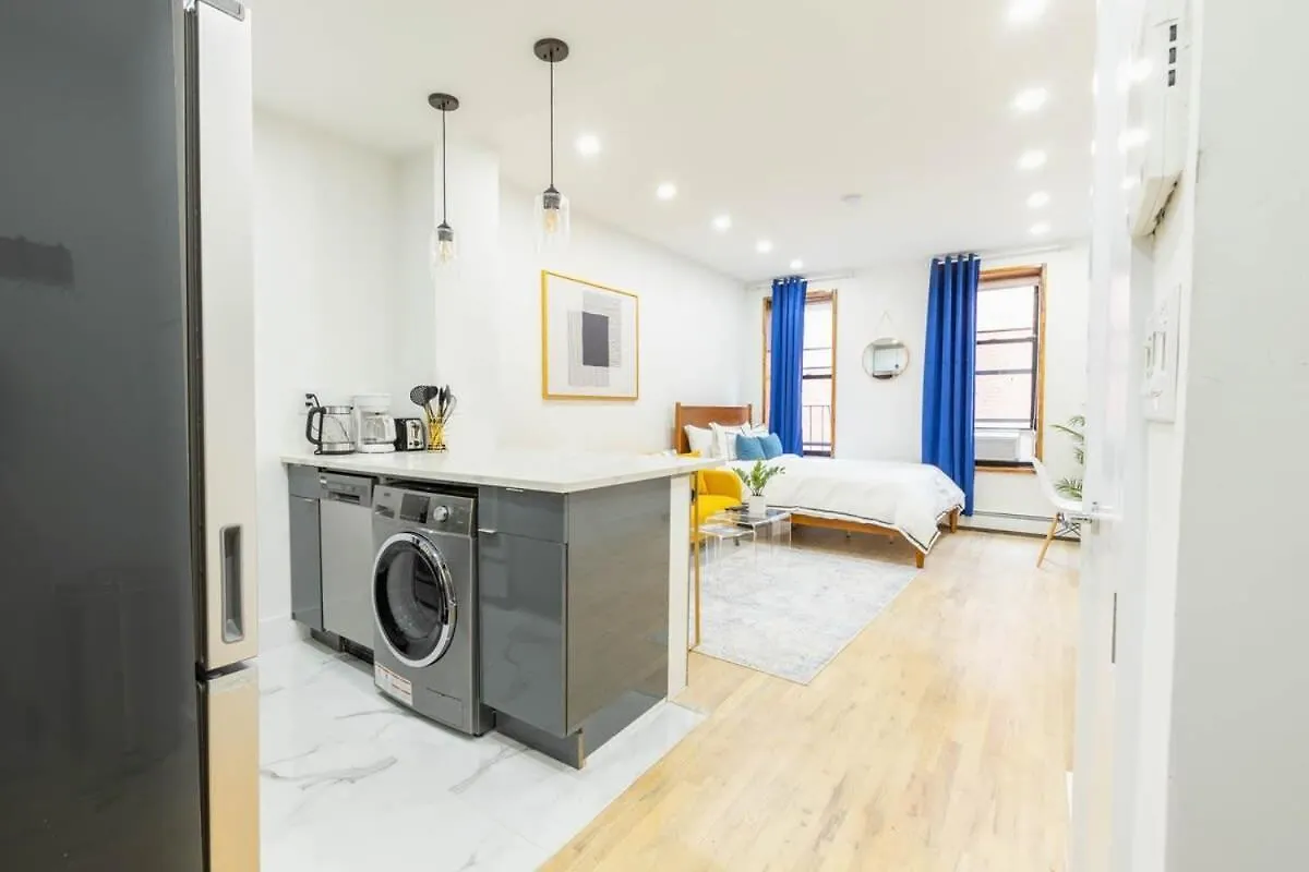 Apartment 1597-1 Large Studio In The Unit Prime Ues New York